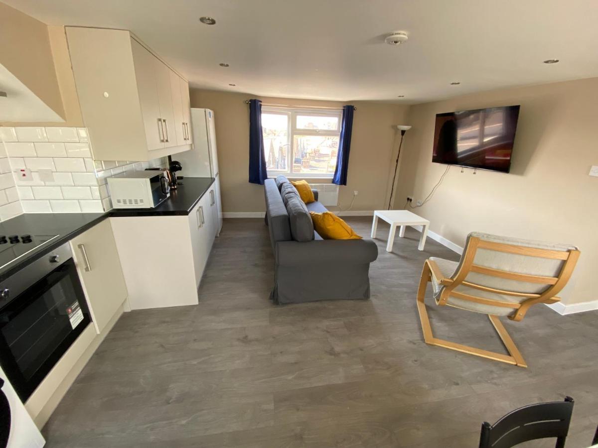 Stunning 1 Bedroom Flat In Wood Green Londres Extérieur photo