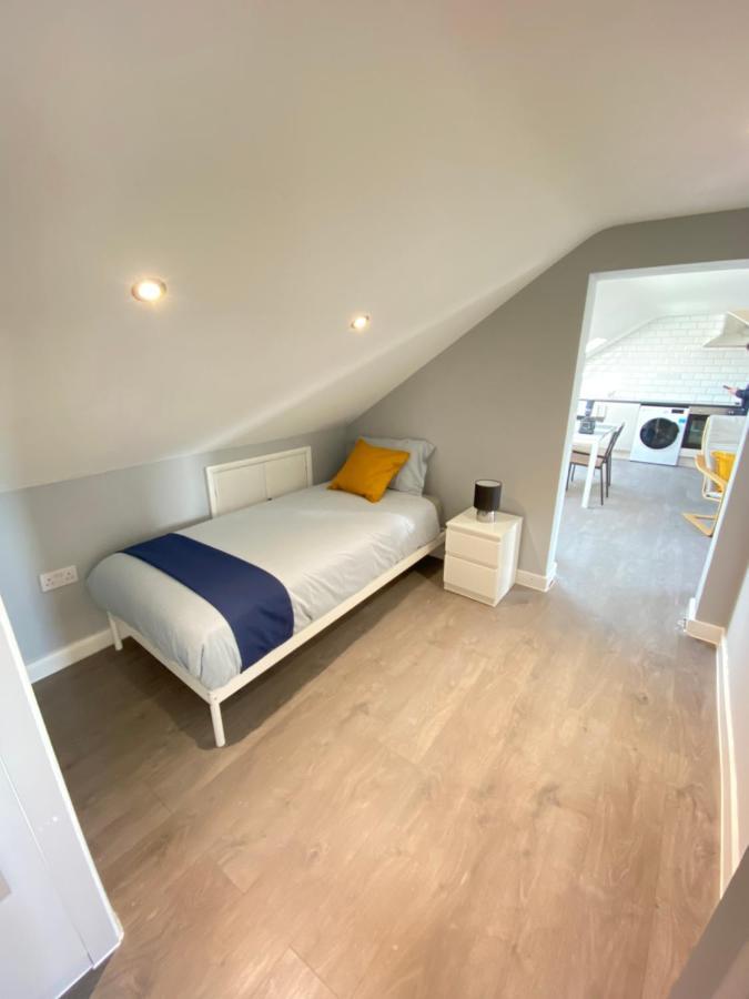 Stunning 1 Bedroom Flat In Wood Green Londres Extérieur photo