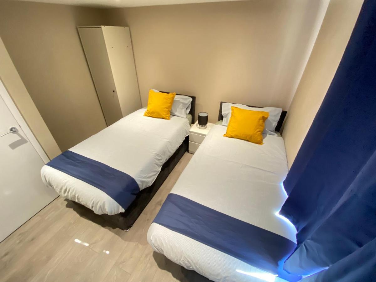Stunning 1 Bedroom Flat In Wood Green Londres Extérieur photo